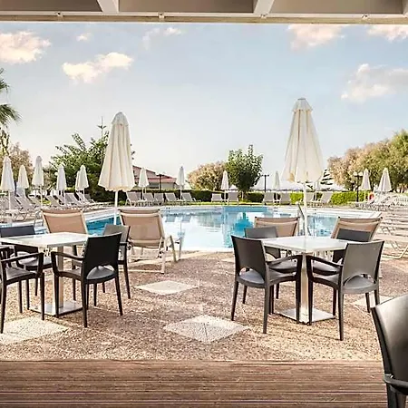 מלון Kalamaki Hotel, Island 3*