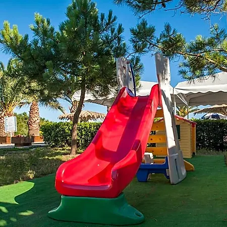 Kalamaki Hotel, Island מלון 3*