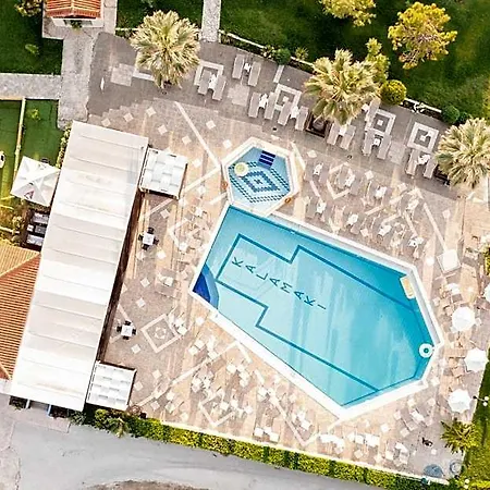 Kalamaki Hotel, Island Hotel